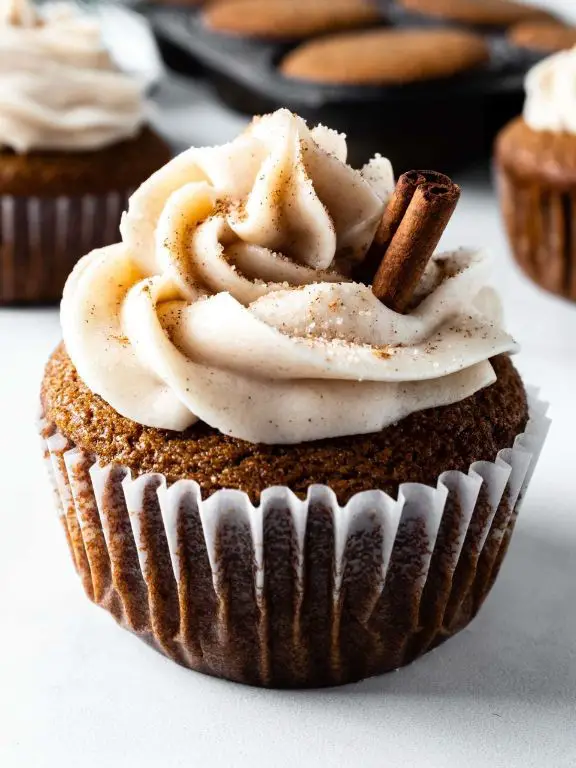 Gingerbread Cupcakes with Cinnamon Frosting