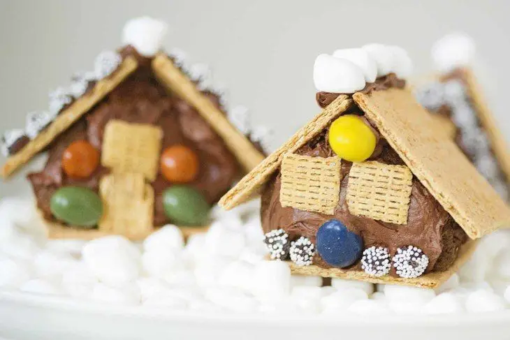 Gingerbread House Cupcakes