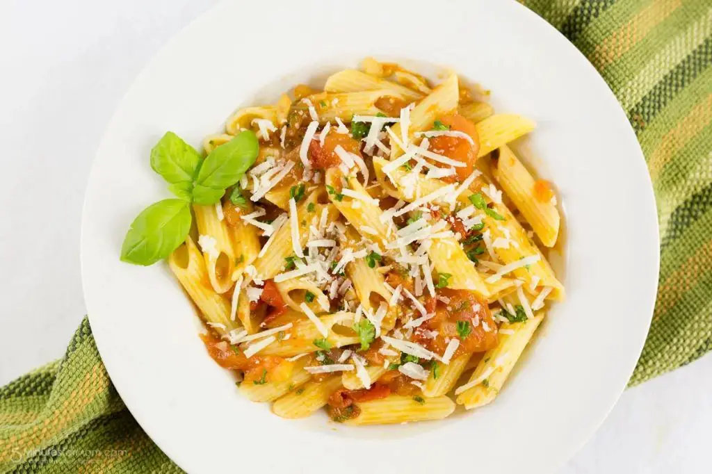 Gluten-Free Penne with Basil and Olive Oil