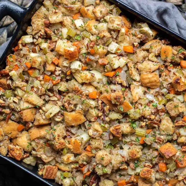 Golden Delicious Apple and Pecan Stuffing