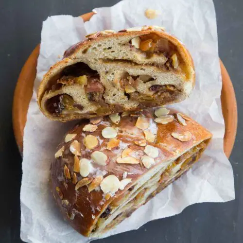 Golden Krendel Bread