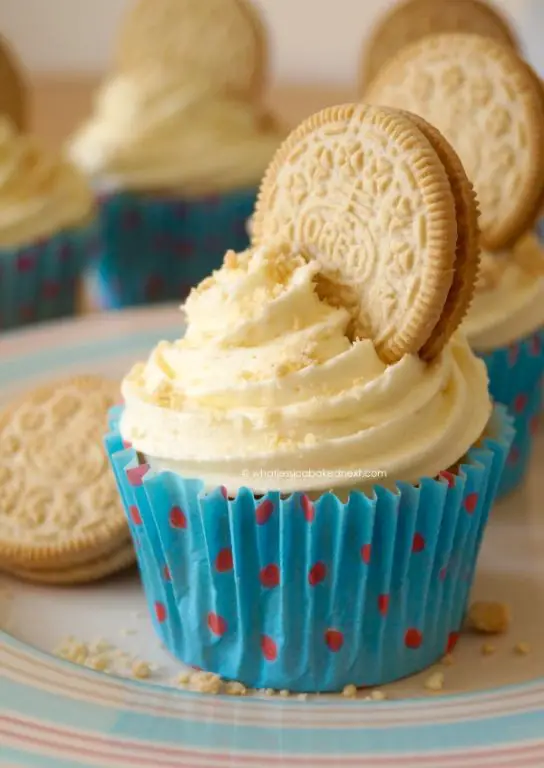 Golden Oreo Cupcakes