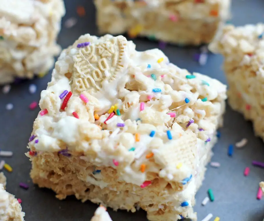 Golden Oreo Rice Krispie Treats