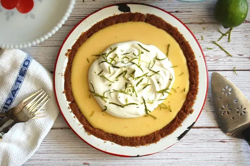 Graham Cracker Crust Key Lime Pie