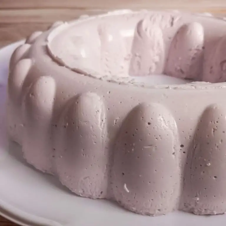 Grape Gelatin with Cream Cheese Swirl