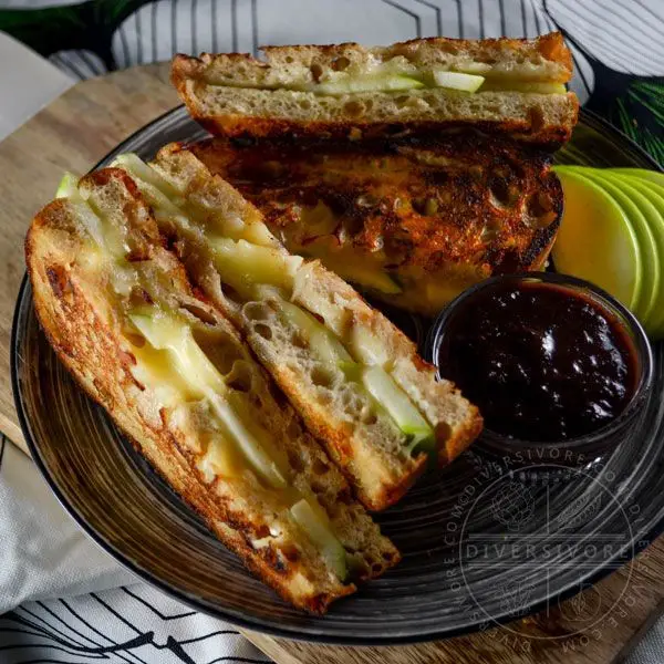 Green Apple and Cheddar Grilled Cheese