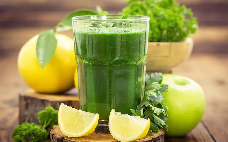 Green Apple and Ginger Detox Juice