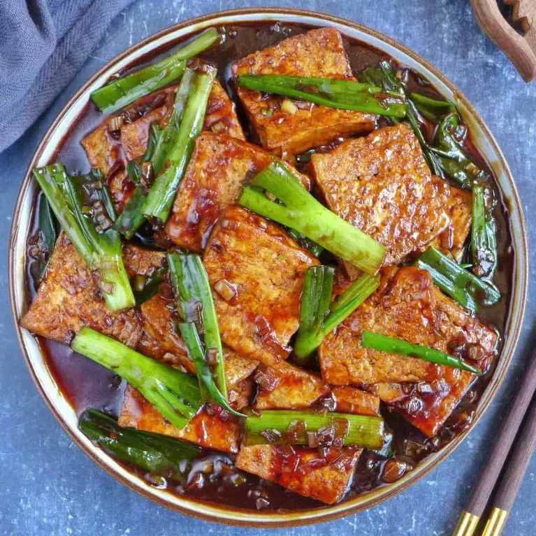 Green Onion and Tofu Stir-Fry