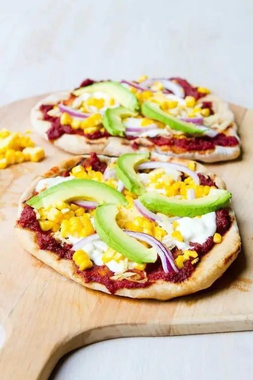 Grilled Chicken and Avocado Pizza
