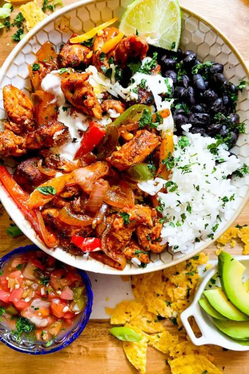 Grilled Chicken and Rice Fajita Bowls
