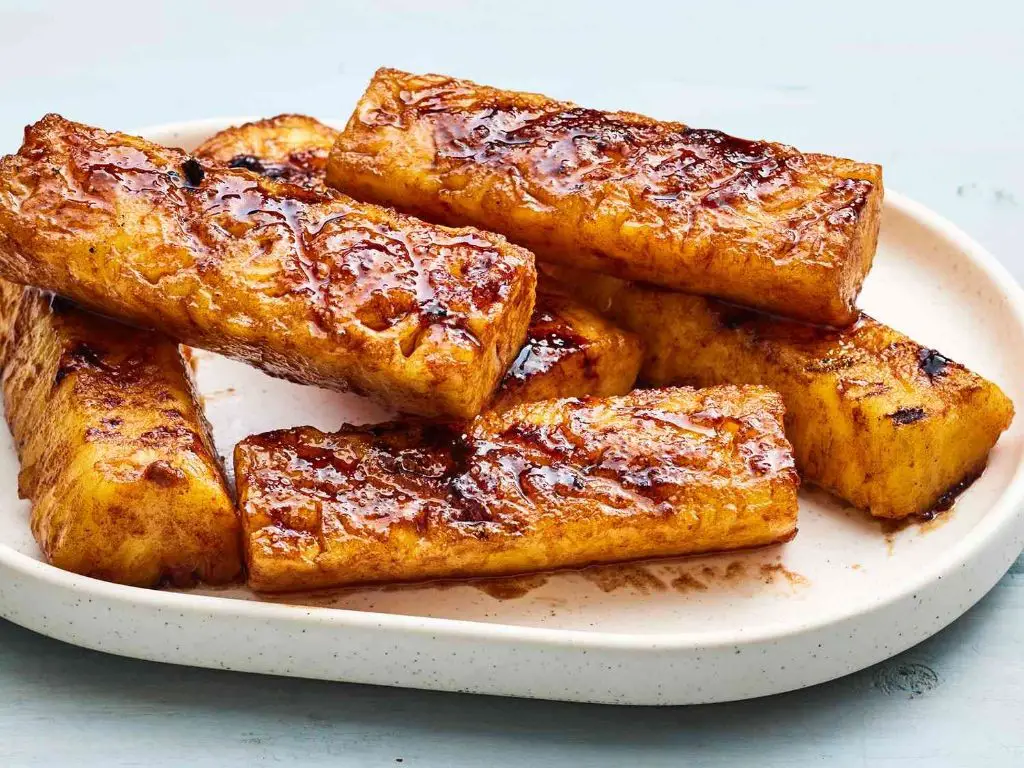Grilled Pineapple with Cinnamon Sugar