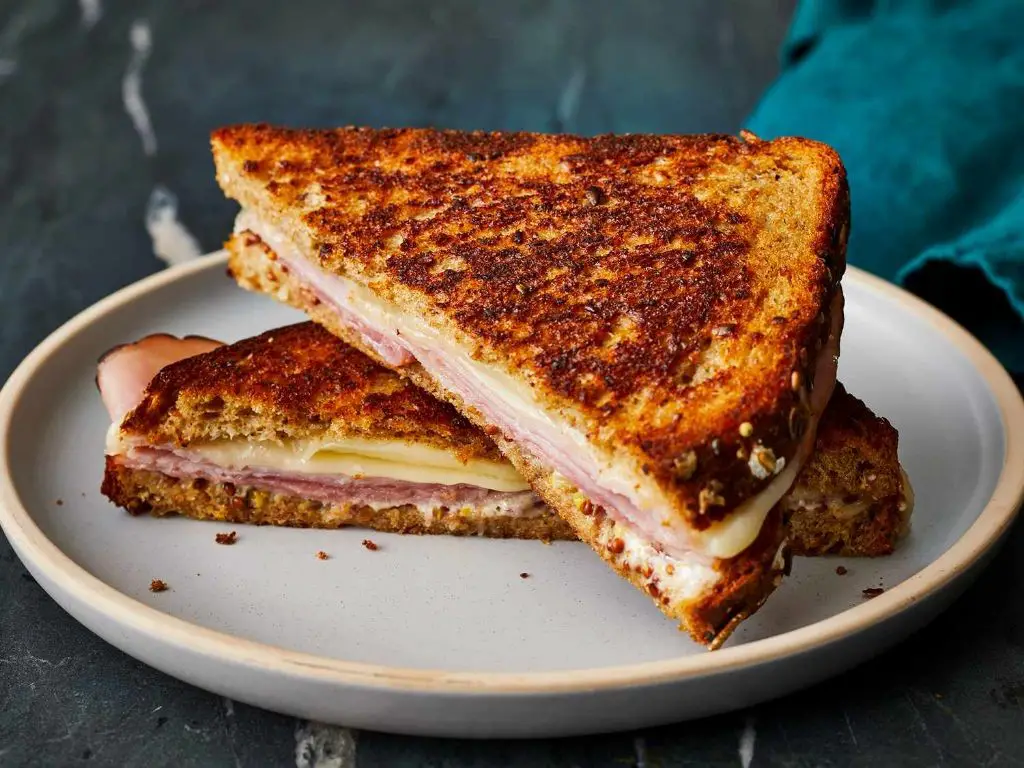 Grilled Provolone and Ham Sandwich