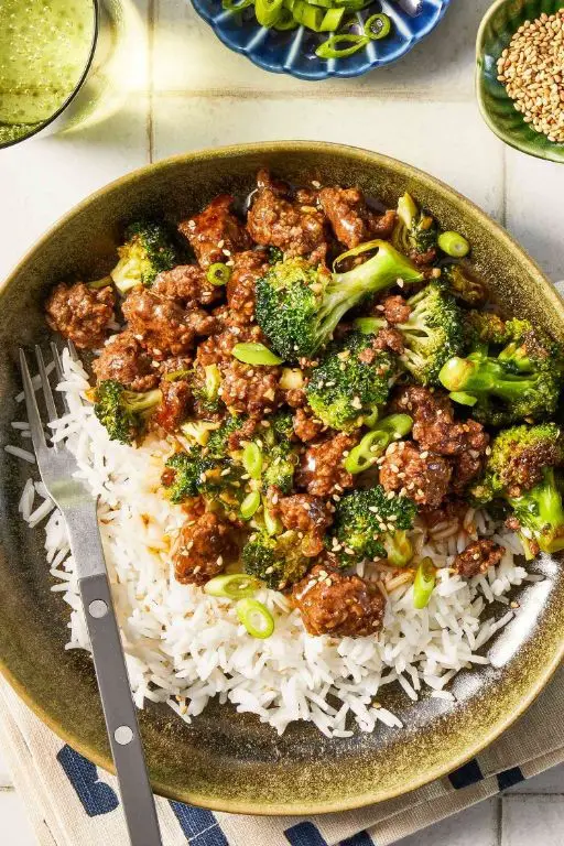 Ground Beef and Broccoli Stir-Fry
