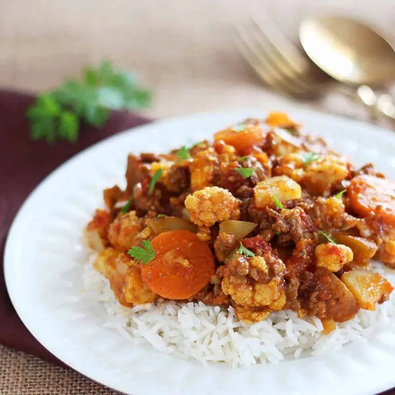 Ground Beef and Cauliflower Curry