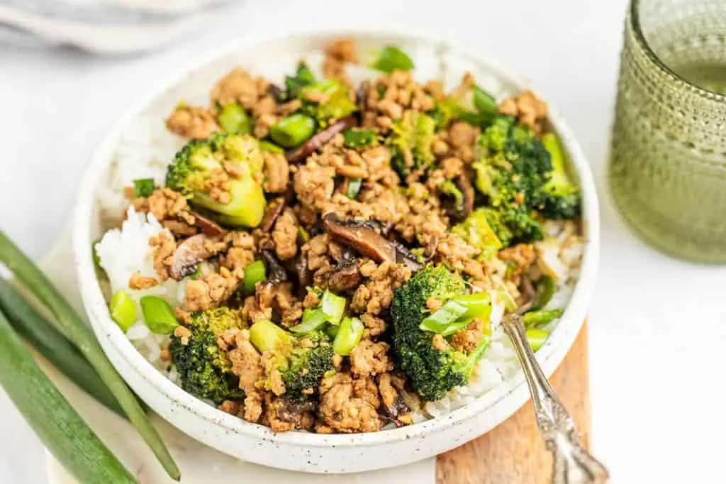 Ground Chicken and Broccoli Stir-Fry