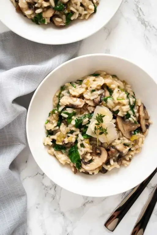 Healthy Instant Pot Spinach and Mushroom Risotto