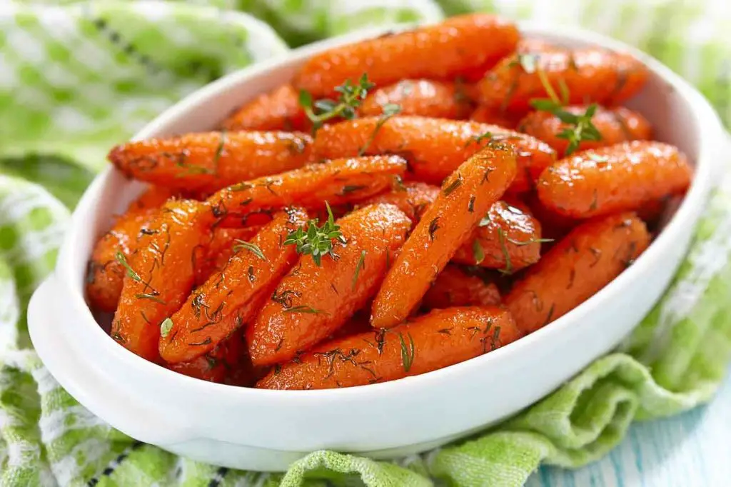 Herb-Roasted Carrots with Honey Glaze