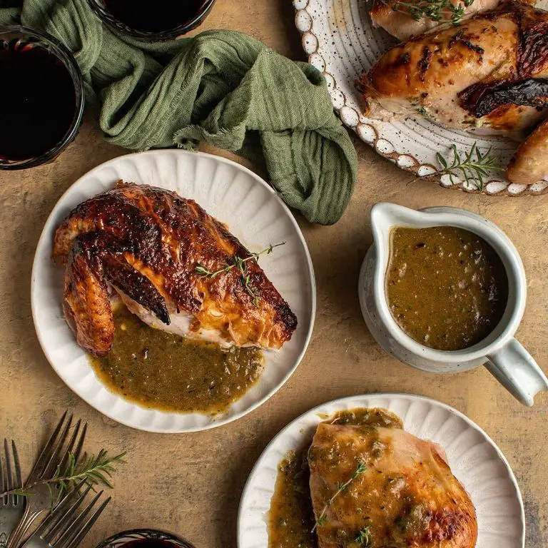 Herbed Buttermilk Chicken Gravy