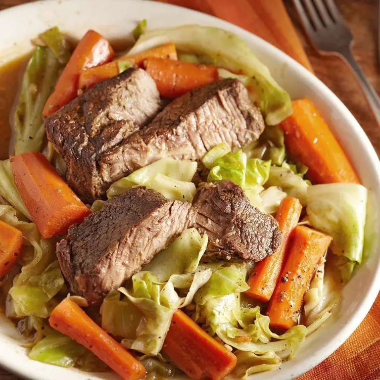 Herbed Slow Cooker Cabbage and Carrots