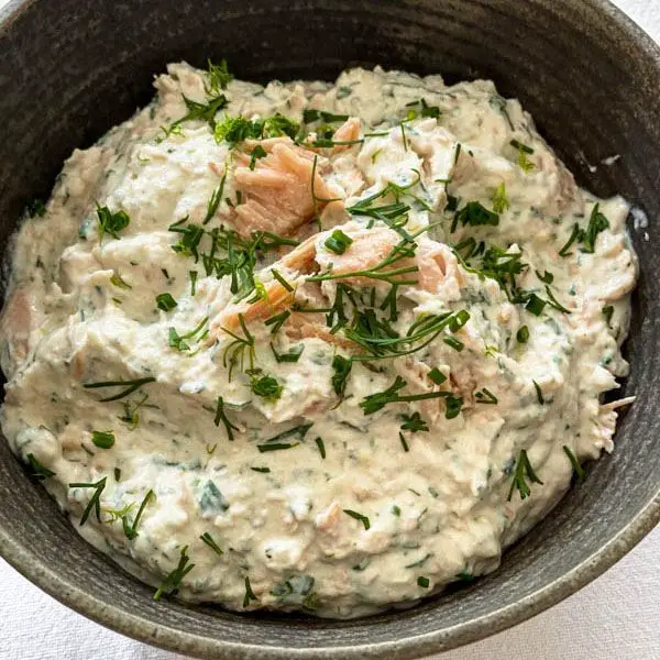 Herbed Smoked Salmon Dip with Dill and Chives