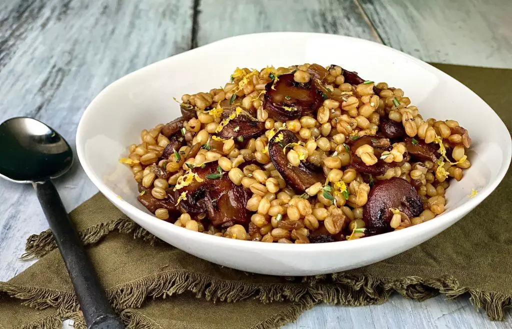 Herbed Wheat Berry Pilaf with Mushrooms