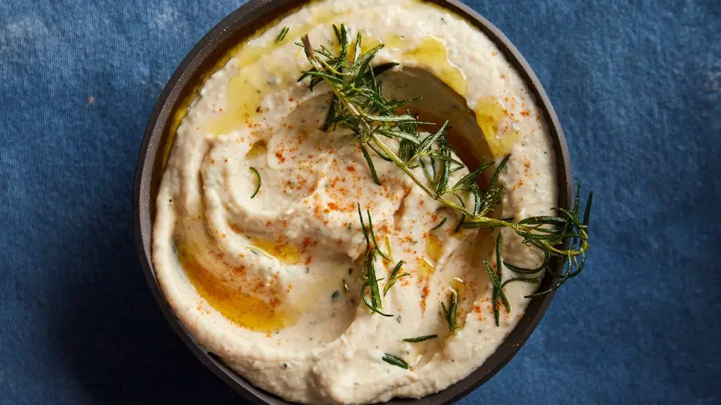 Herbed White Bean and Roasted Garlic Dip