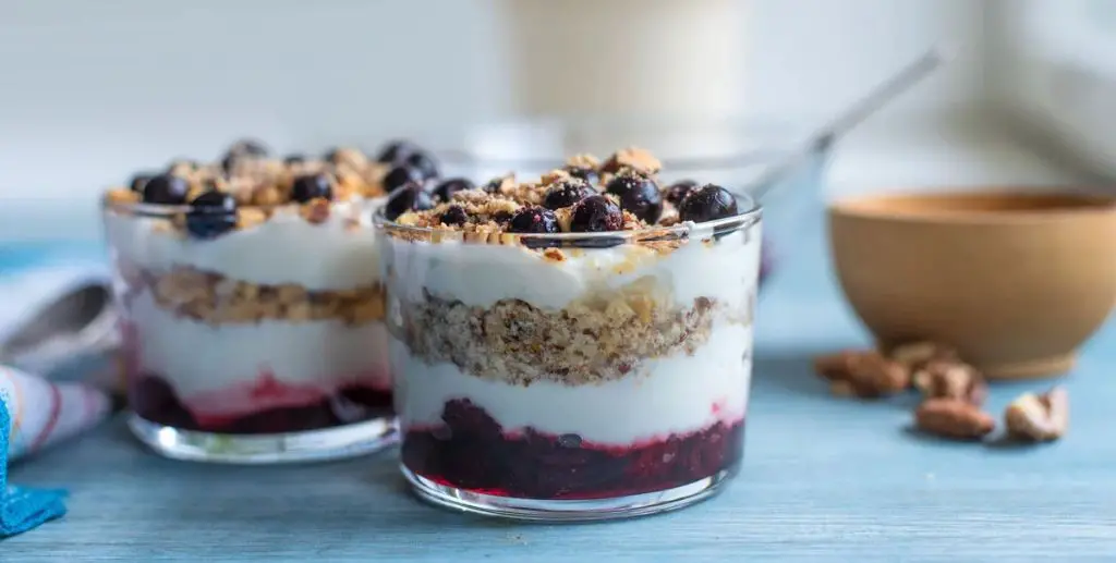 High-Protein Greek Yogurt Parfait