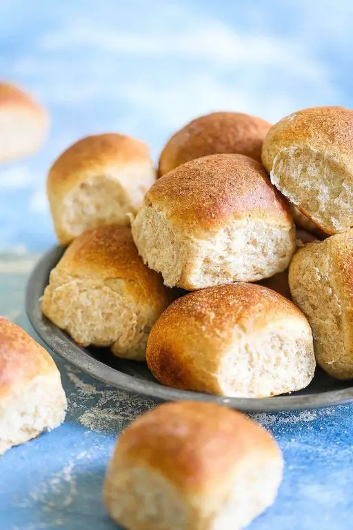 Honey Wheat Dinner Rolls