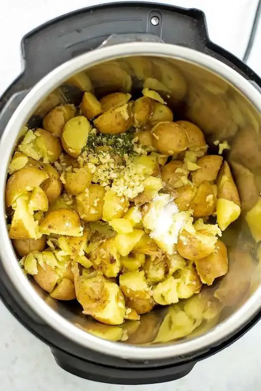 Instant Pot Rosemary Garlic Potatoes