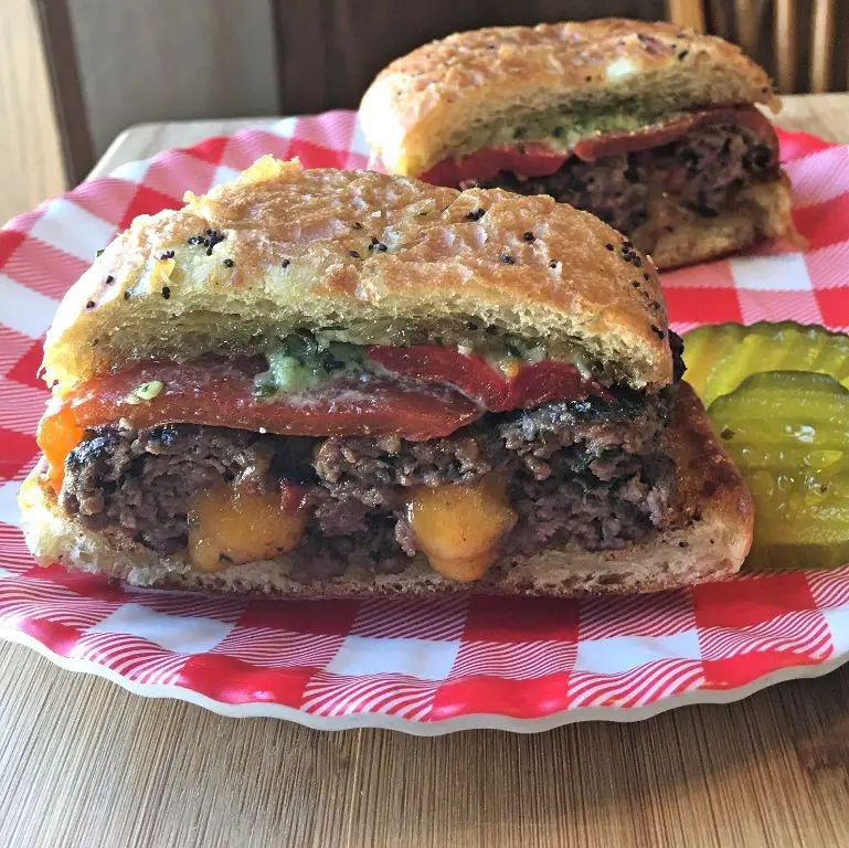Juicy Beef Burgers with Guga