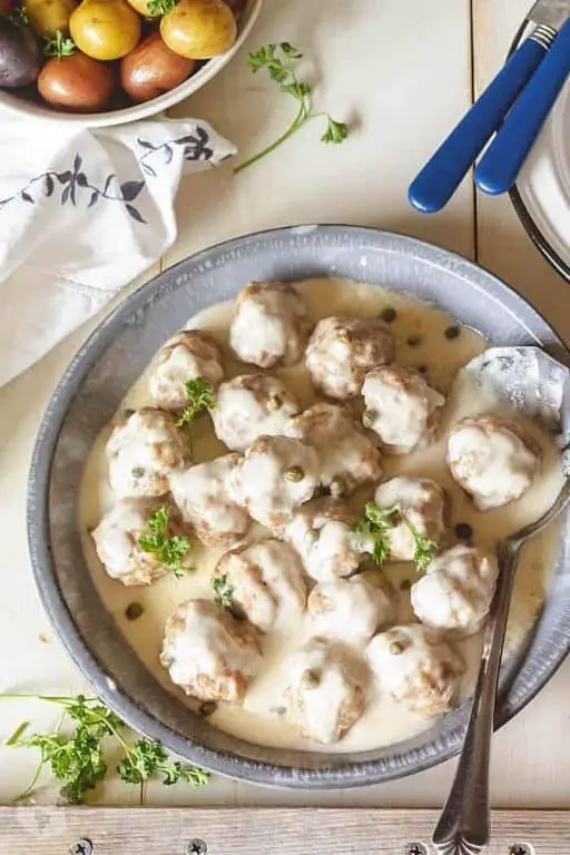 Königsberger Klopse (Meatballs in Caper Sauce)