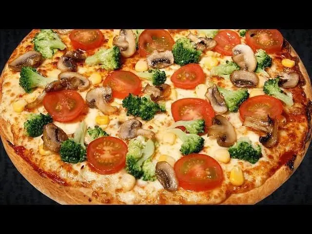 Kodo Millet Pizza with Veggie Toppings