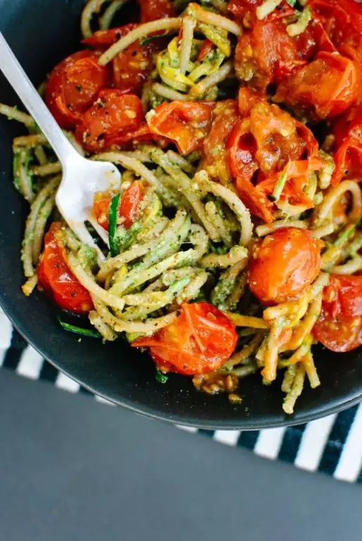 Kohlrabi Noodles with Pesto and Cherry Tomatoes