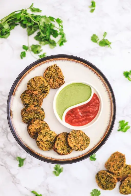 Kothimbir Vadi with Coconut Chutney