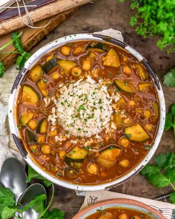 Large Zucchini and Chickpea Curry