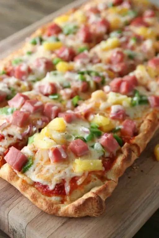 Leftover Ham and Pineapple Pizza