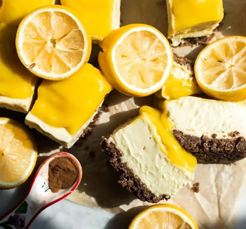 Lemon Collagen Cheesecake Bars