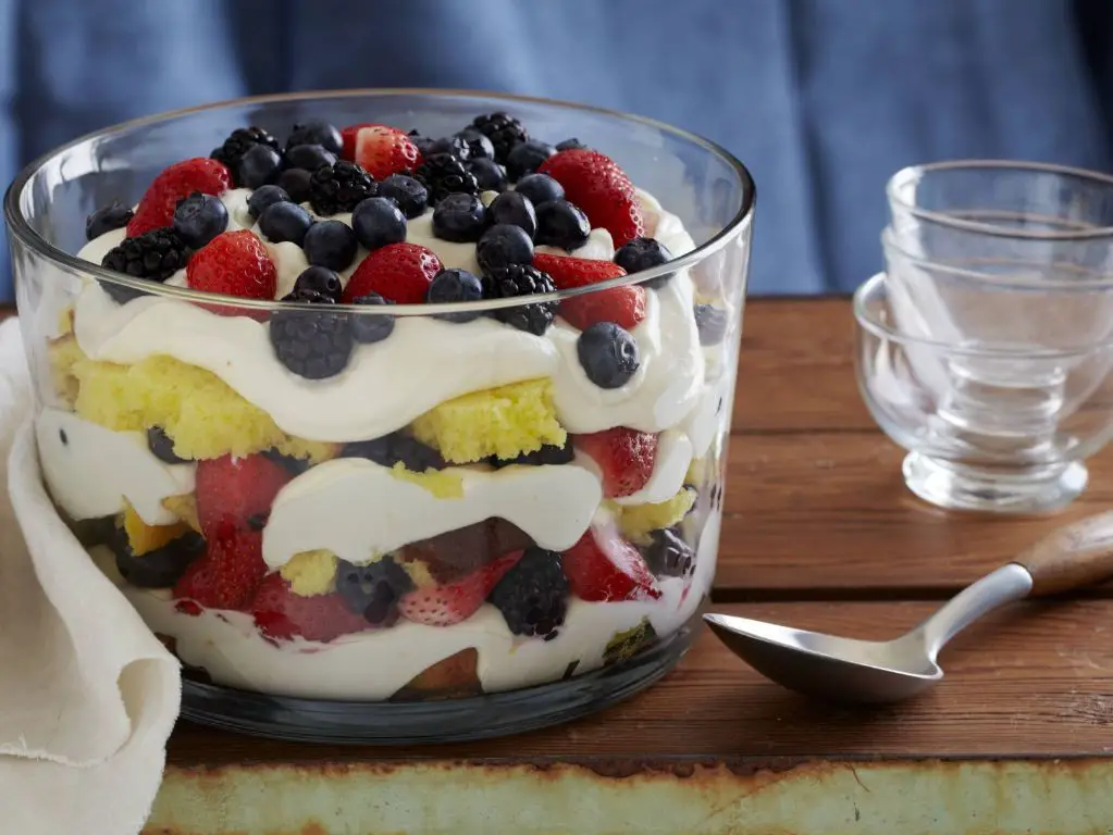 Lemon Curd Trifle