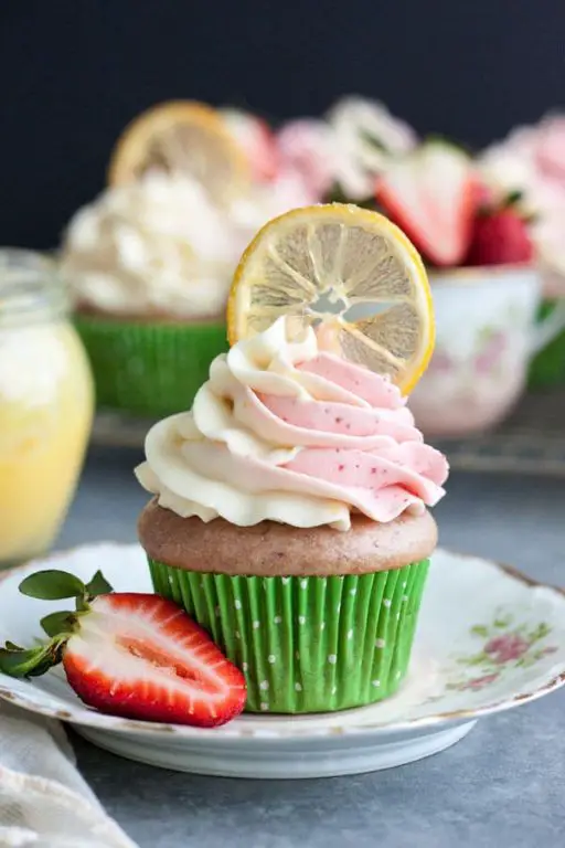 Lemon Curd-Filled Pink Lemonade Cupcakes