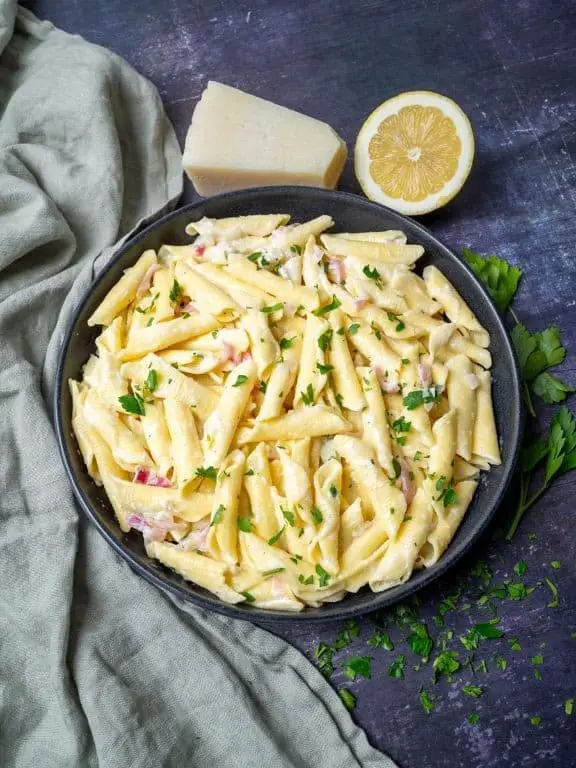 Lemon Garlic Mascarpone Pasta