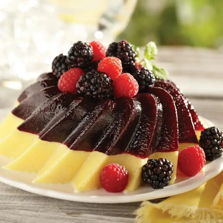 Lemon Jello with Fresh Berries