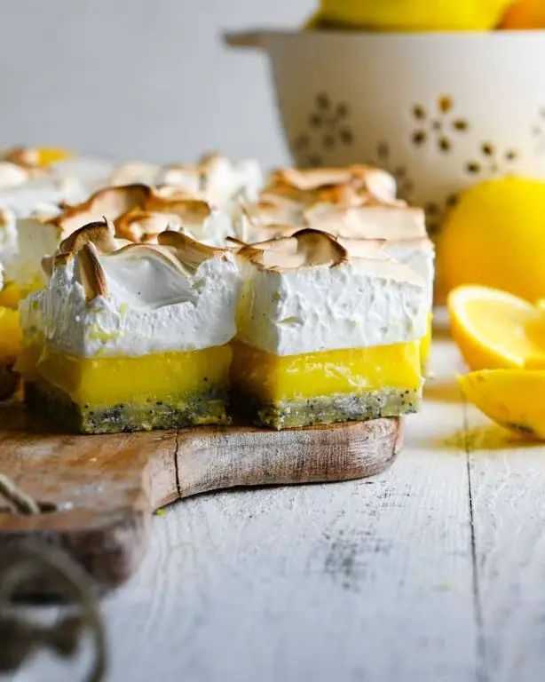 Lemon Meringue Bars