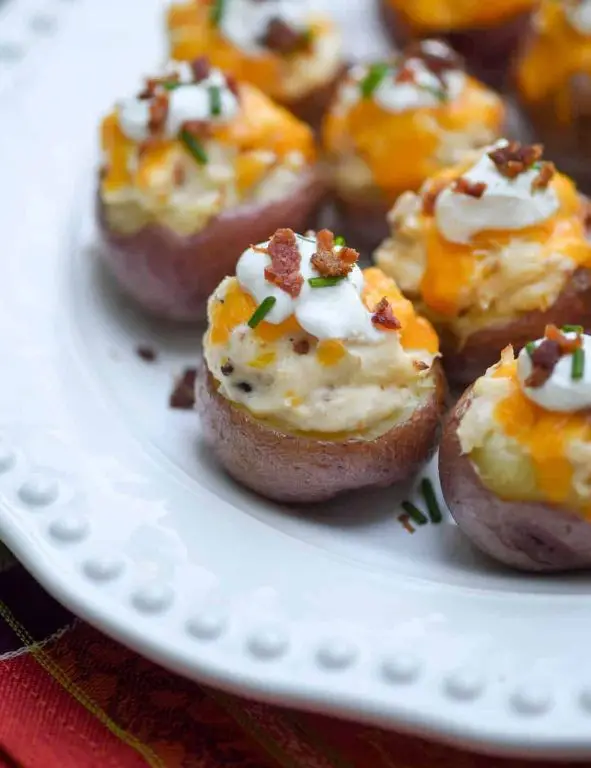 Loaded Nibbles Potatoes with Sour Cream and Chives
