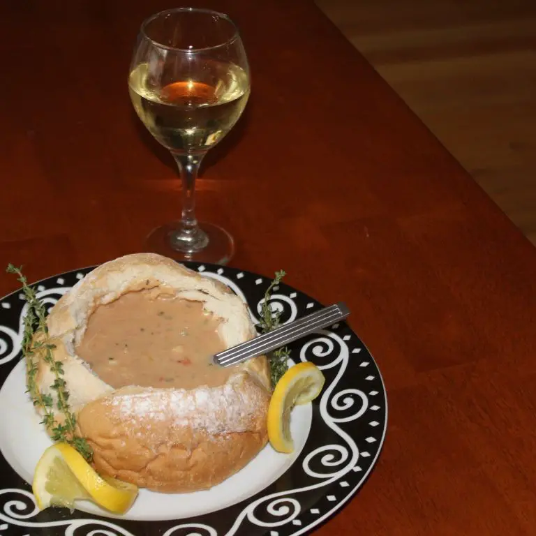 Lobster Bisque Bread Bowl Dip