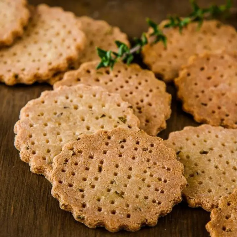Low-Carb Amaranth Flour Crackers
