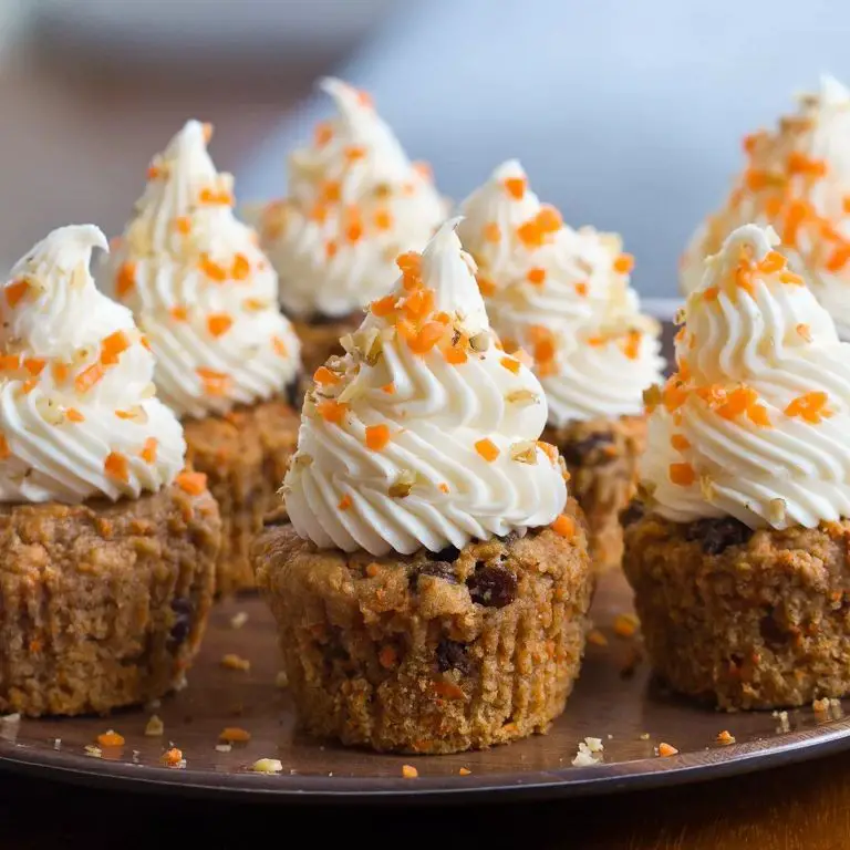 Low-Sugar Carrot Cake Cupcakes
