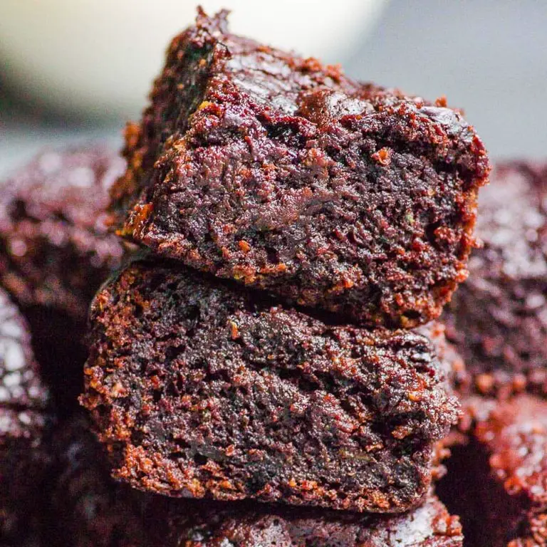 Lowfat Zucchini Brownies with Dark Chocolate