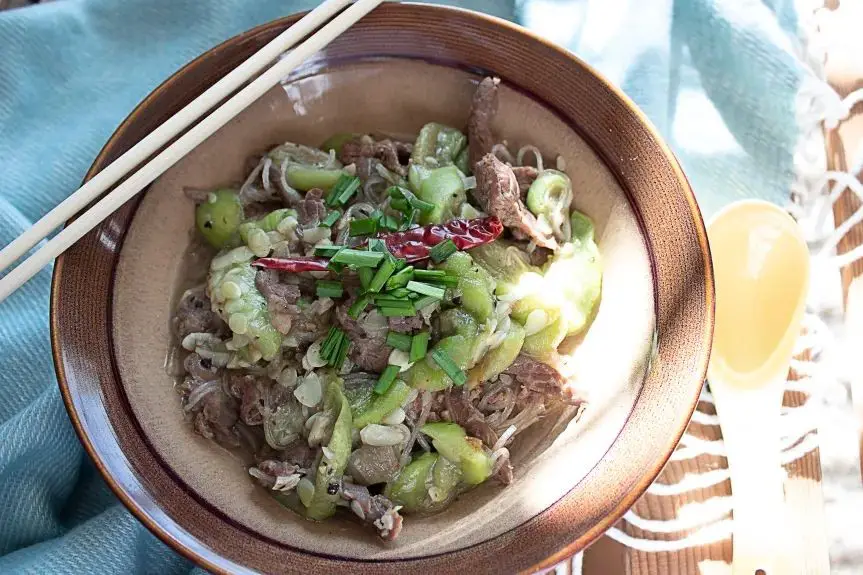 Luffa and Beef Noodle Soup