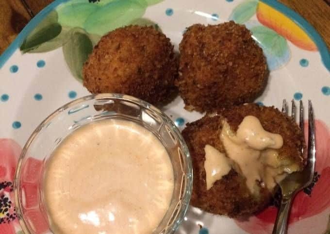 Mac and Cheese Bites with Ranch Dip