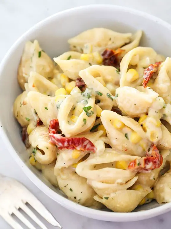 Mac and Cheese with Pesto and Sun-Dried Tomatoes